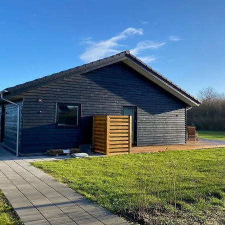 Hasten - 600m From The Sea By Interhome