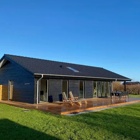 Hasten - 600m From The Sea By Interhome *