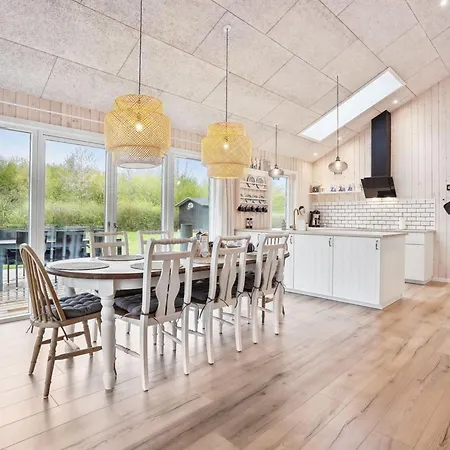 Hasten - 600m From The Sea By Interhome Дом отдыха