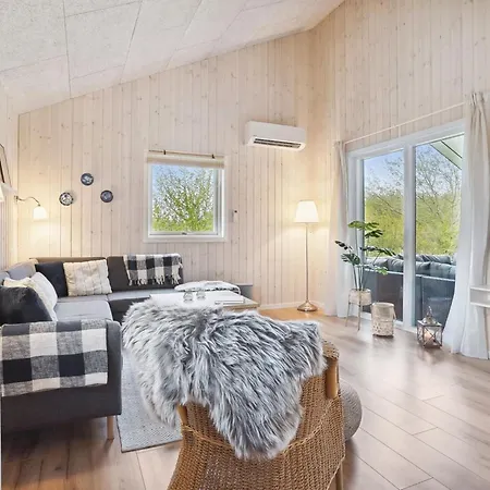 Dom wakacyjny Hasten - 600m From The Sea By Interhome *