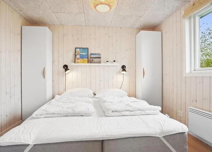 Hasten - 600m From The Sea By Interhome Holiday home Nedre Lysabild