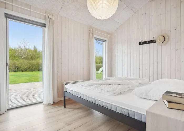 Holiday home Hasten - 600m From The Sea By Interhome